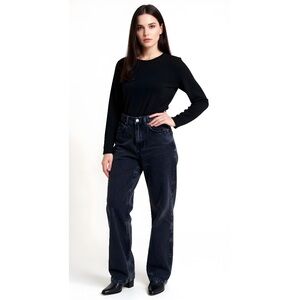 Zara Women's  Black Straight Jeans
Size: 4